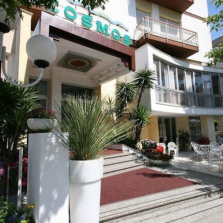 Hotel Cosmos Римини Екстериор снимка