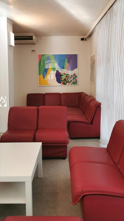 Hotel Cosmos Римини Екстериор снимка