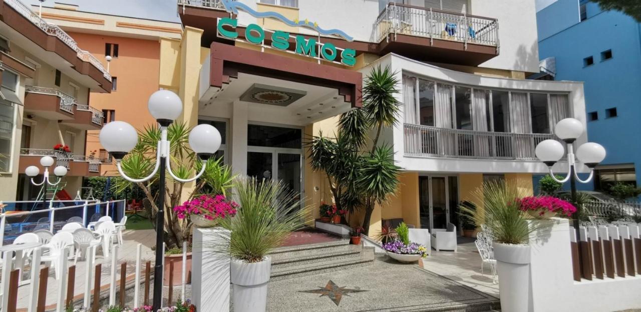 Hotel Cosmos Римини Екстериор снимка